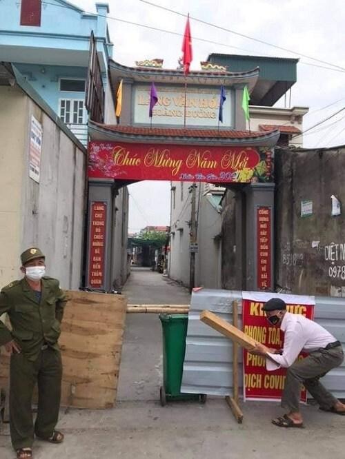 Muôn kiểu rào đường, chặn ngõ thực hiện cách ly xã hội ở Hải Dương - 4