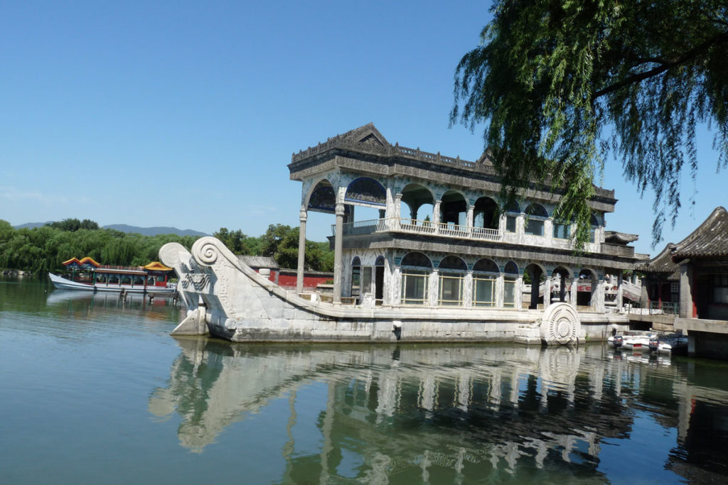 Mùa xuân châu Á cũng khiến du khách say lòng người bởi những cảnh đẹp này - 5