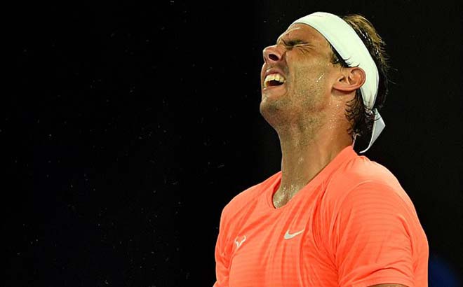 Chấn động Australian Open 2021: Vì sao Nadal gục ngã trước Tsitsipas? - 1