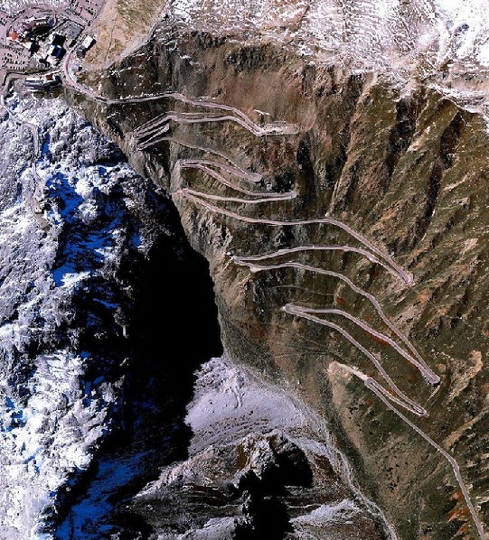 Những cung đường “đẹp như mơ”, giơ máy lên chụp là chắc chắn có ảnh đẹp - 3