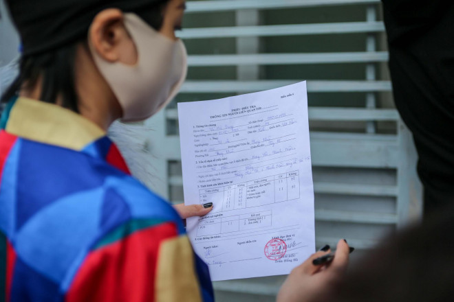 CLIP: Hàng trăm người dân từ Hải Dương về được lấy mẫu xét nghiệm Covid-19 - 7