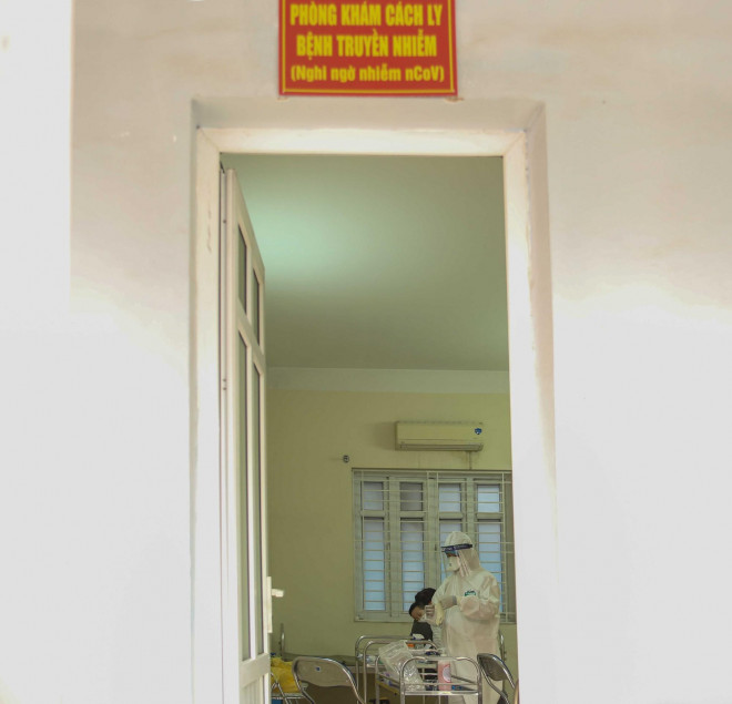 CLIP: Hàng trăm người dân từ Hải Dương về được lấy mẫu xét nghiệm Covid-19 - 13