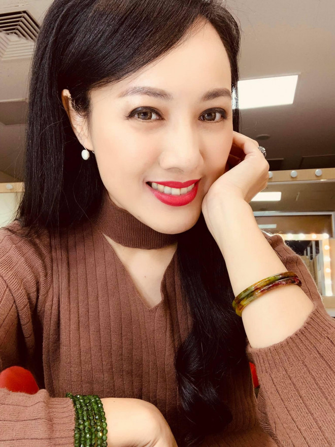 BTV Hoài Anh "hack tuổi" khó tin, siêu mẫu Hà Anh mặc bikini nóng bỏng - 1