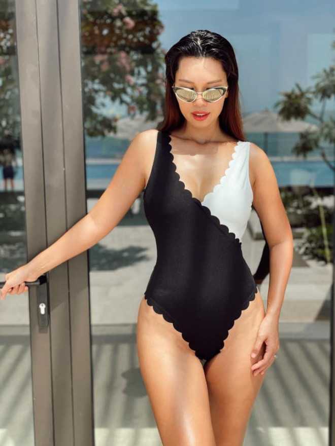 BTV Hoài Anh "hack tuổi" khó tin, siêu mẫu Hà Anh mặc bikini nóng bỏng - 4