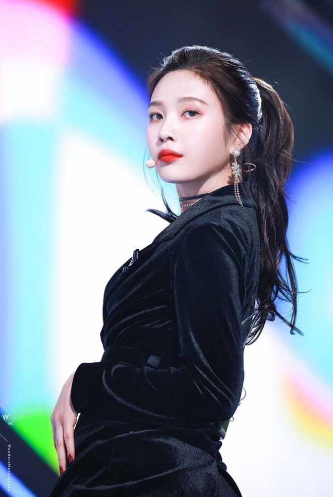 Đâu chỉ kiểu dáng lông mày, đường chân tóc cũng giúp idol thăng hạng nhan sắc - 3