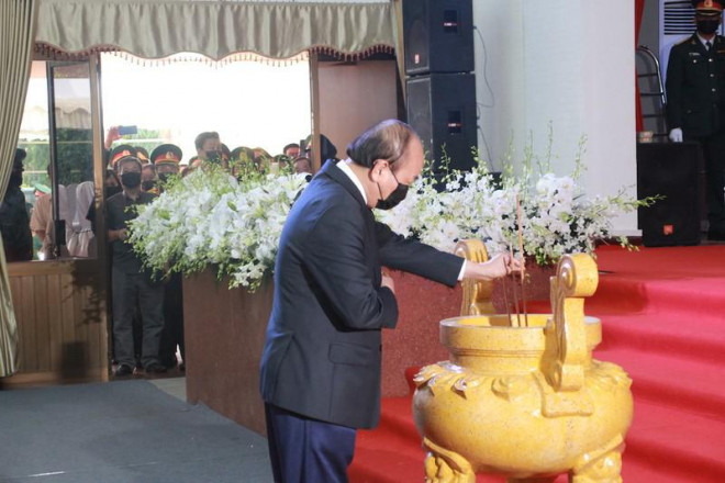 Lãnh đạo Đảng, Nhà nước đến viếng ông Trương Vĩnh Trọng - 3