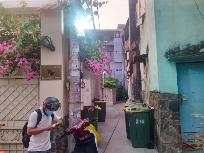 Chuyện chưa kể ở con hẻm vừa gỡ phong tỏa: "Đêm nay, chúng tôi được ăn Tết" - 10