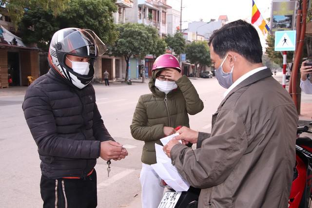 TP. Hải Dương xử phạt gần 400 trường hợp vi phạm công tác phòng chống dịch COVID-19 trong một ngày - 2