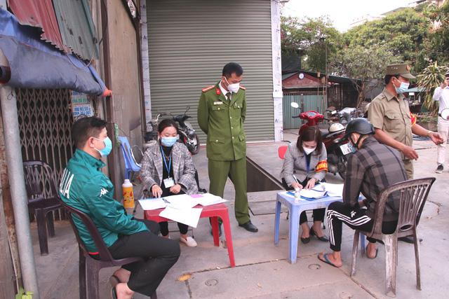 TP. Hải Dương xử phạt gần 400 trường hợp vi phạm công tác phòng chống dịch COVID-19 trong một ngày - 4