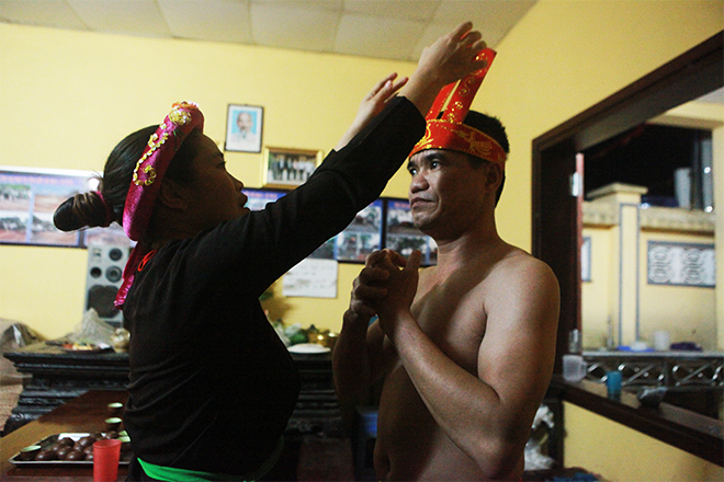 Nửa đêm, nghe tiếng Nõ và Nường “phộc” vào nhau ở miếu Đụ Đị - 4