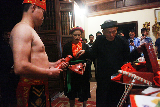 Nửa đêm, nghe tiếng Nõ và Nường “phộc” vào nhau ở miếu Đụ Đị - 9