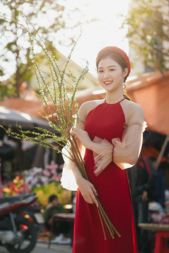 Hotgirl Hà Tĩnh từng thi Hoa hậu Việt Nam khoe nhan sắc đẹp tựa sương mai - 7