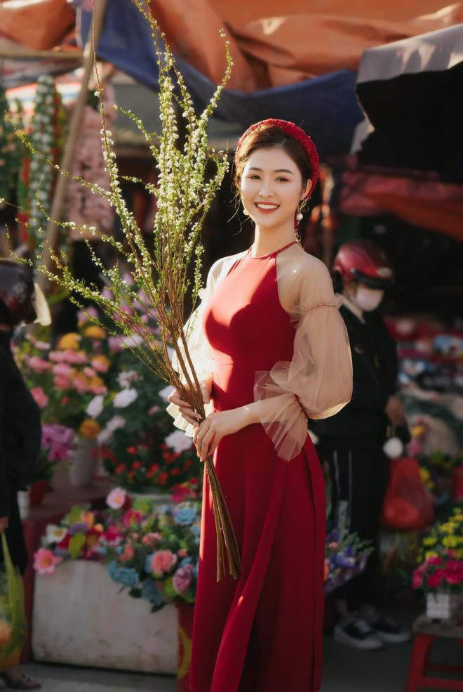 Hotgirl Hà Tĩnh từng thi Hoa hậu Việt Nam khoe nhan sắc đẹp tựa sương mai - 3