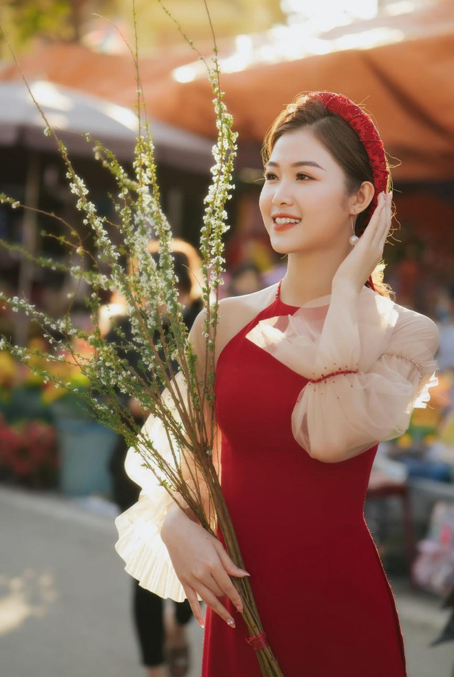 Hotgirl Hà Tĩnh từng thi Hoa hậu Việt Nam khoe nhan sắc đẹp tựa sương mai - 13