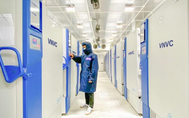 Hành trình đưa lô vắc xin ngừa COVID-19 đầu tiên về Việt Nam - 2