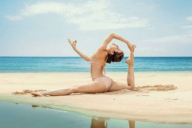 Người đẹp Yoga mê mẩn xoạc chân như Phương Trinh Jolie: Phải chịu đựng ra sao? - 1