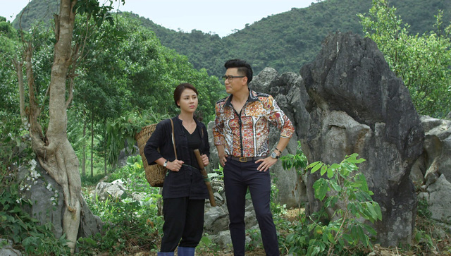 Sự thật cảnh Việt Anh bị lên gối vì cưỡng hôn gái xinh trên sóng VTV3 - 1