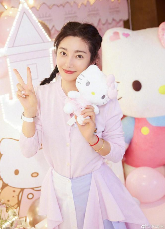 Lý Băng Băng tươi trẻ như thiếu nữ dù đón sinh nhật tuổi 48 - 7