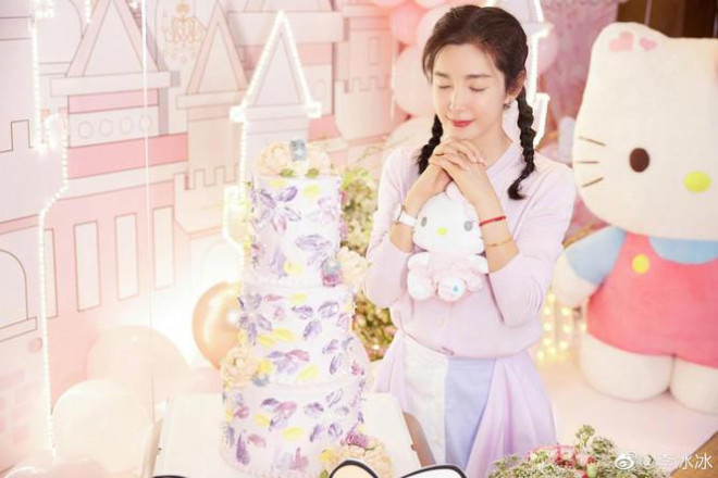 Lý Băng Băng tươi trẻ như thiếu nữ dù đón sinh nhật tuổi 48 - 9