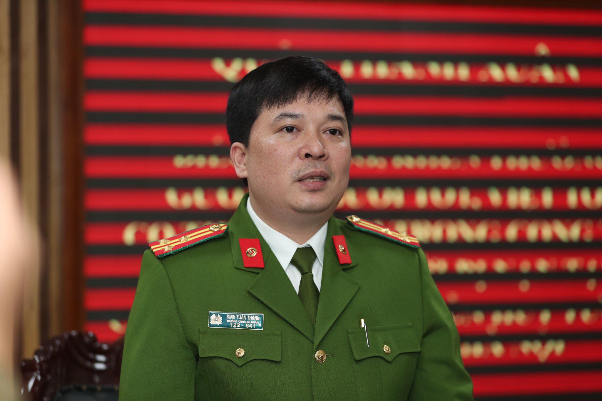 Công an nói về thời điểm bé gái rơi từ tầng 13 chung cư, người thân đang làm gì - 2