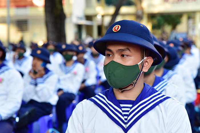 2 cô gái rạng rỡ giữa ngàn tân binh lên đường nhập ngũ - 11