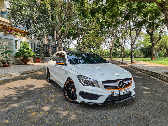 Mercedes-Benz CLA 45 AMG Shooting Brake độc xuất hiện tại Việt Nam - 1