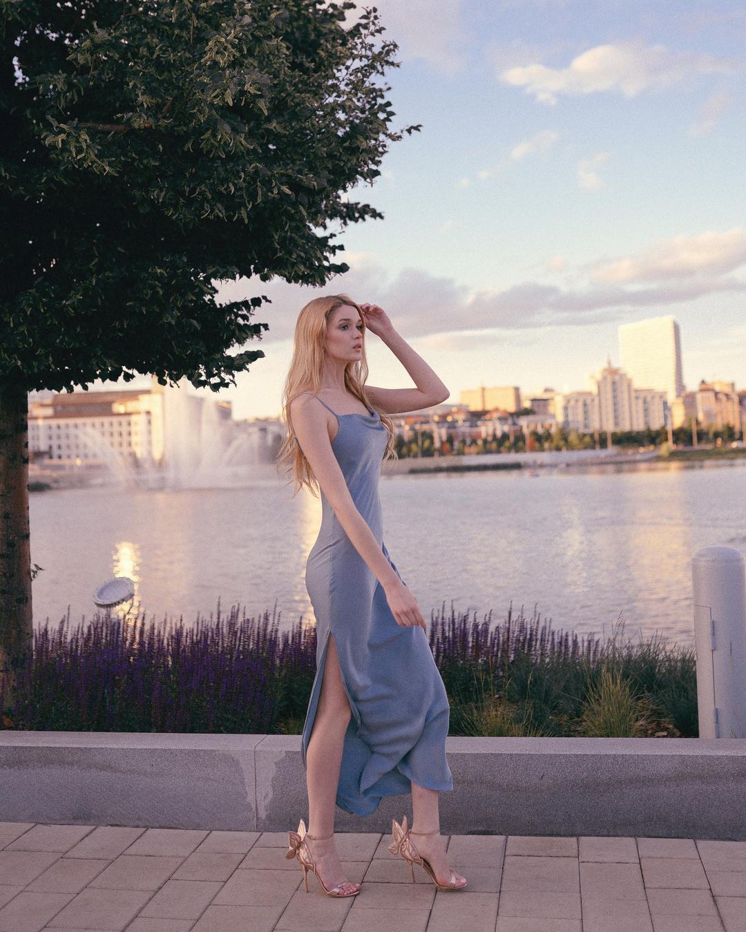 Hoa khôi bóng chuyền Nga, Albania "tận dụng" nhan sắc trời ban để "xâm lấn" hoa hậu - 2