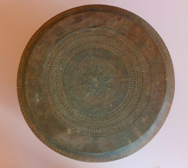 Bảo vật quốc gia suýt bị bán đồng nát - 2