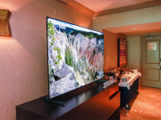 Người dùng phổ thông nên chọn TV OLED hay TV QLED?
