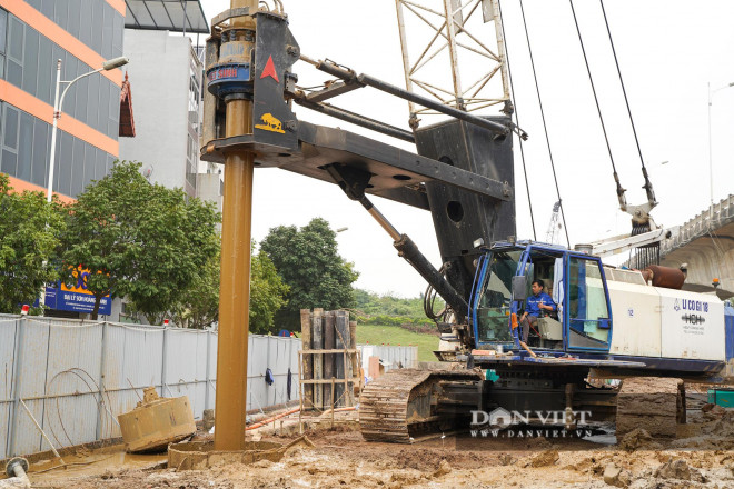 Cầu vượt sông Hồng hơn 2.500 tỷ gấp rút thi công sau kỳ nghỉ Tết - 12