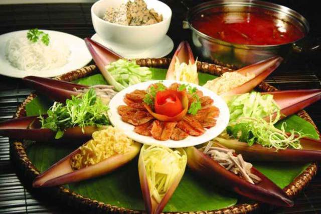 Lẩu thả: Món lọt top 100 đặc sản Việt Nam 2020-2021 khiến ai ăn một lần cũng nhớ mãi - 1