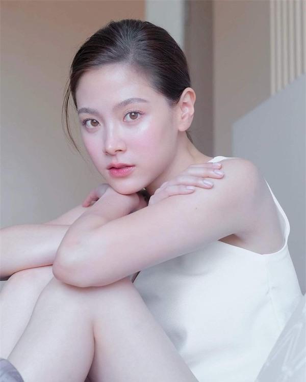 Loạt ảnh thẻ thời đi học khẳng định nhan sắc "đỉnh cao" của mỹ nhân Thái Lan Baifern Pimchanok - 5