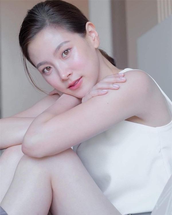 Loạt ảnh thẻ thời đi học khẳng định nhan sắc "đỉnh cao" của mỹ nhân Thái Lan Baifern Pimchanok - 6