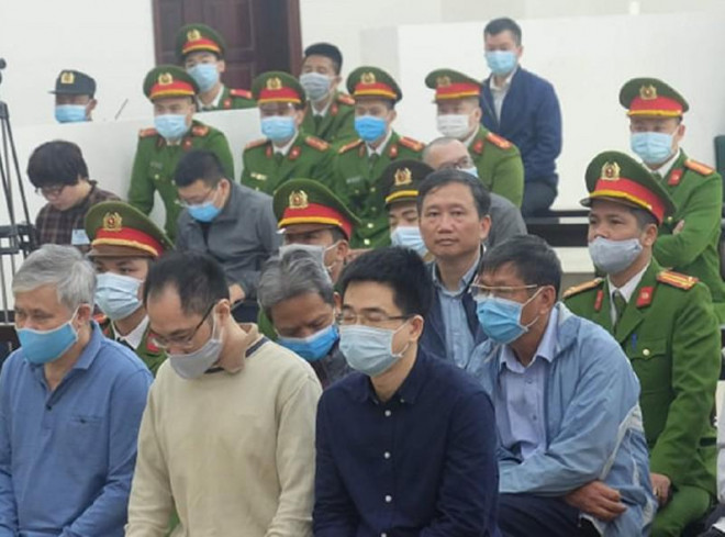 Ông Đinh La Thăng phủ nhận việc chỉ định thầu cho PVC - 2