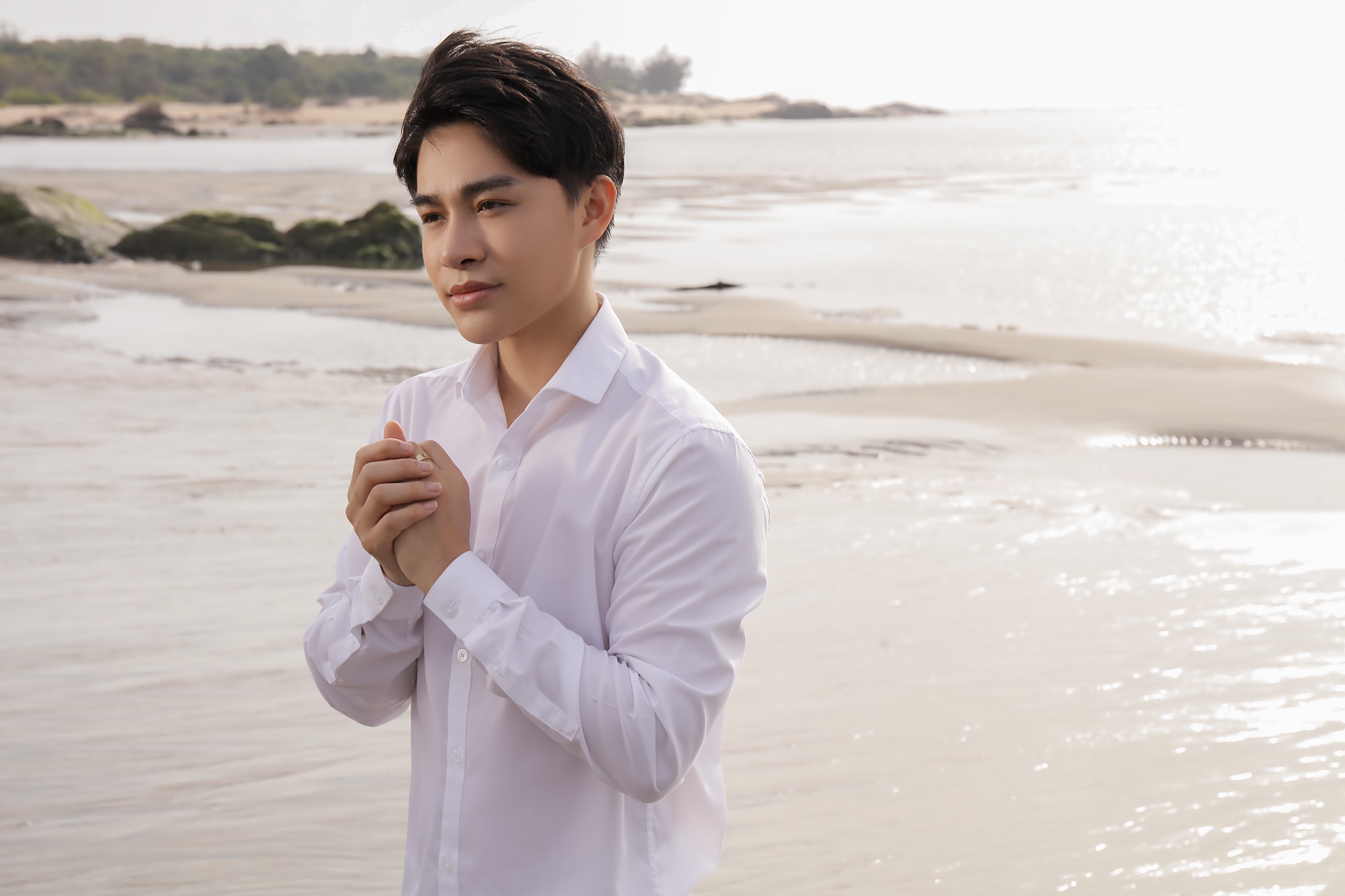 “Giọng ca phi giới tính” là học trò của Đàm Vĩnh Hưng ra MV đầu tay, hát bằng tất cả tình yêu của người… mẹ - 1