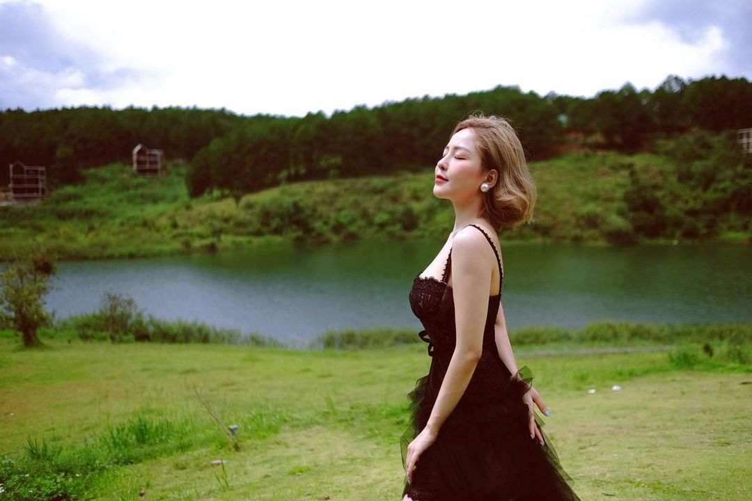 Hot girl Trâm Anh đam mê "môn nhà giàu", khẳng định cần cân nhắc vì "mất xinh" - 4