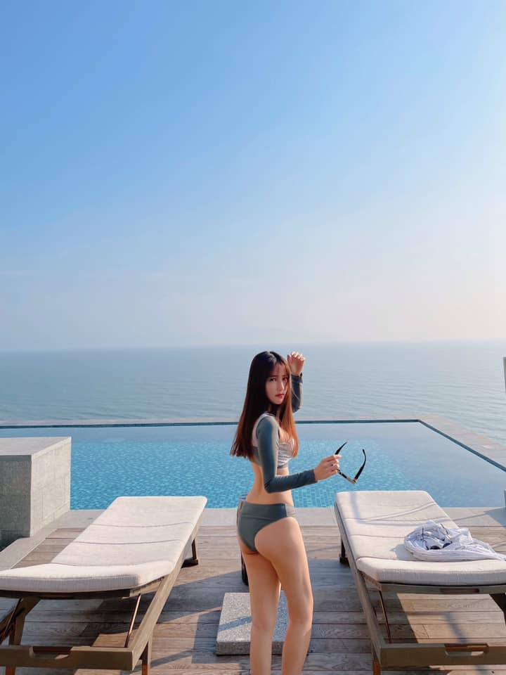 Mặc bikini hiểm hóc, Diễm My 9x khoe vòng 3 lớn 95cm “chân thực” - 2