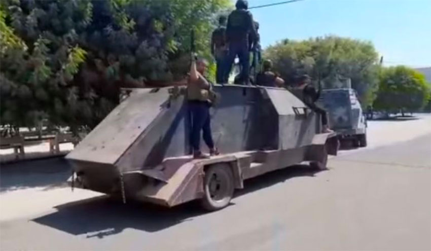 Video: Băng đảng nguy hiểm nhất Mexico tịch thu xe bọc thép của băng đối thủ - 1