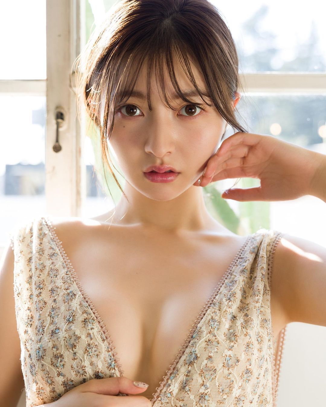 Cô nhân viên giao hàng có "gương mặt thiên thần body ác quỷ" nhờ chăm massage - 2