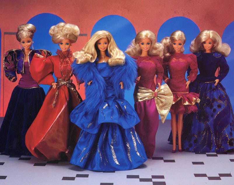 Búp bê Barbie: Biểu tượng thời trang phái đẹp nhiều thập kỷ - 6