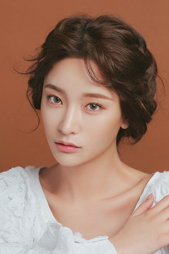 Làn da độ tuổi 20 và 30 chăm sóc có gì khác biệt? - 2