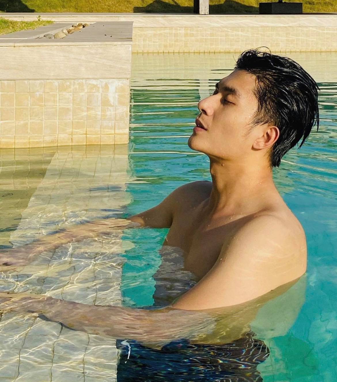 Bạn trai kém 11 tuổi của Lệ Quyên: Gương mặt nam thần, body nóng bỏng - 7