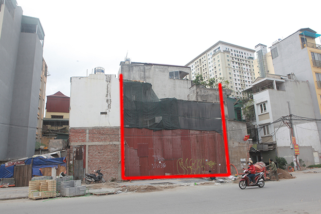 Hà Nội: Nhà “kì dị” trên đường vành đai 2, còn một bức tường vẫn giữ - 3