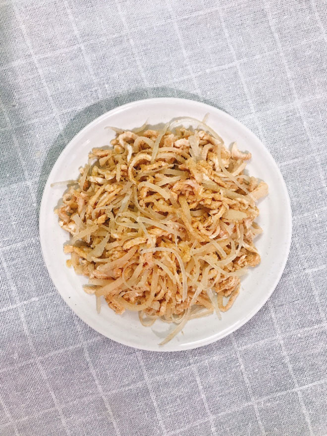 Cách làm nem nắm Nam Định chuẩn vị, nguyên liệu chỉ thái bằng tay