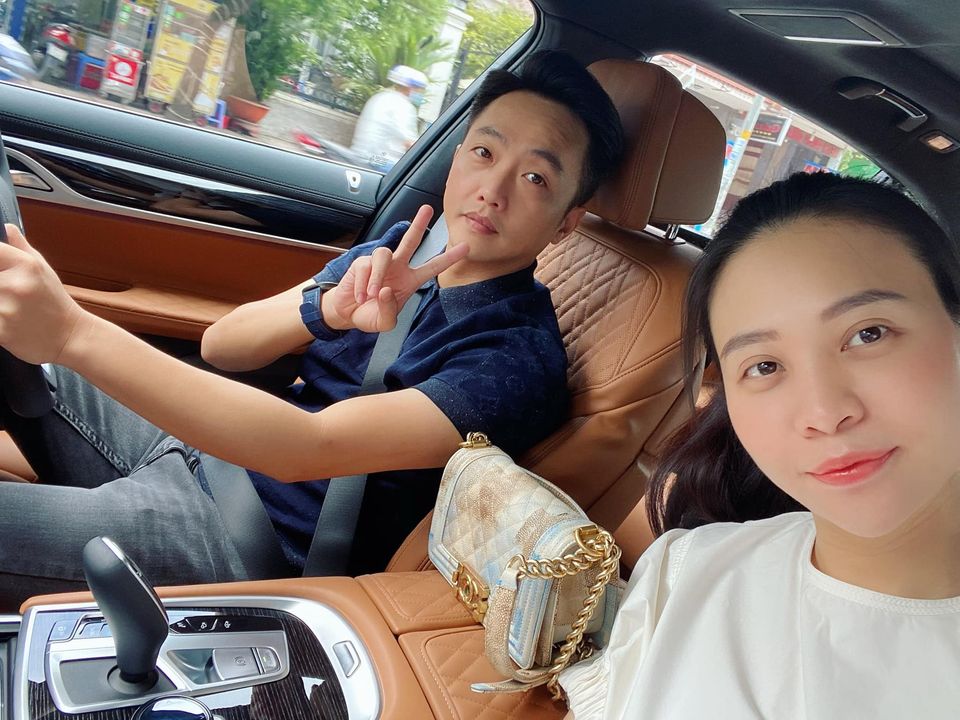 Vợ Cường Đô La khoe vòng 3 đúng chuẩn dáng trái đào sau sinh - 4