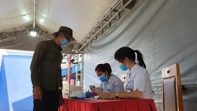 Lật tẩy "thuật ẩn thân" của nhóm tài xế làm chuyện mờ ám ở cảng Cát Lái - 8