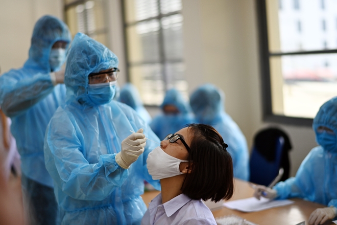 Hà Nội test nhanh COVID-19 cho người dân khu vực nguy cơ cao - 5