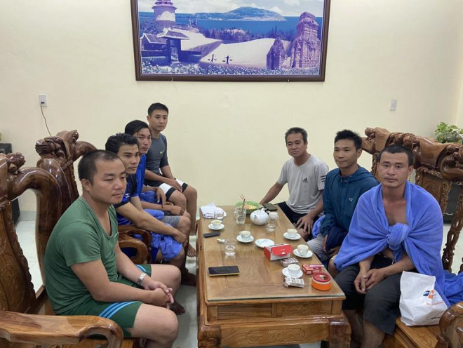 Tàu 2.560 tấn chở tro xỉ nhiệt điện Vĩnh Tân chìm ở Mũi Né - 2