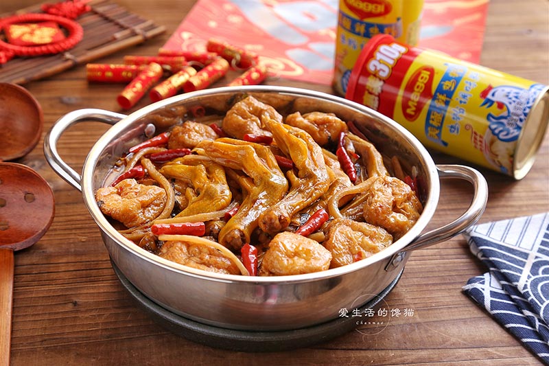 Chân vịt nhiều người bỏ đi vì da bọc xương, không ngờ làm cách này ngon hơn thịt - 1