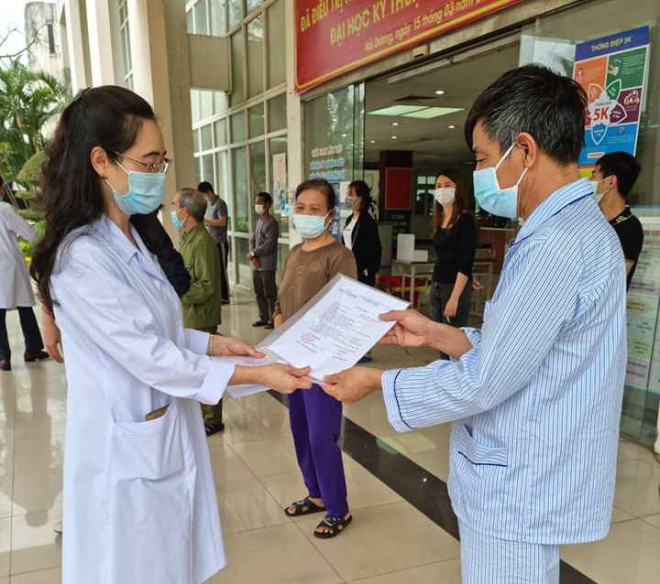 Bệnh nhân nặng ở Hải Dương vừa được chữa khỏi COVID-19: "Các bác sĩ đã sinh ra tôi lần 2…" - 3